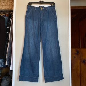 Banana Republic Women’s Jeans NWOT. Wide Leg. Size 0.